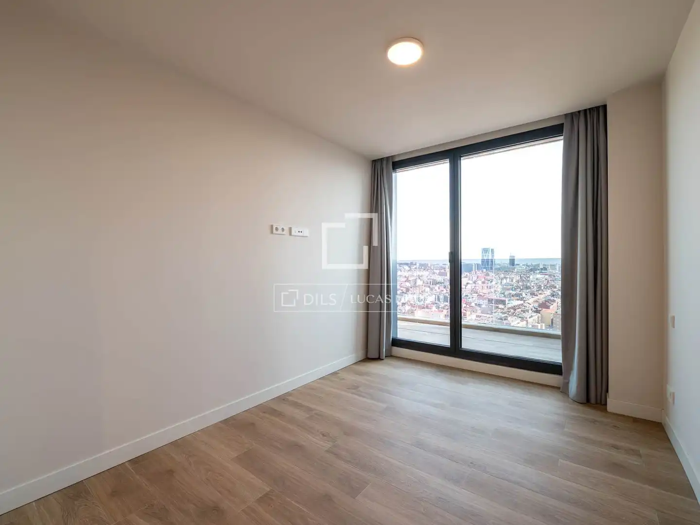 Habitación de Ático en venta en Madrid con Aire acondicionado, Calefacción y Terraza