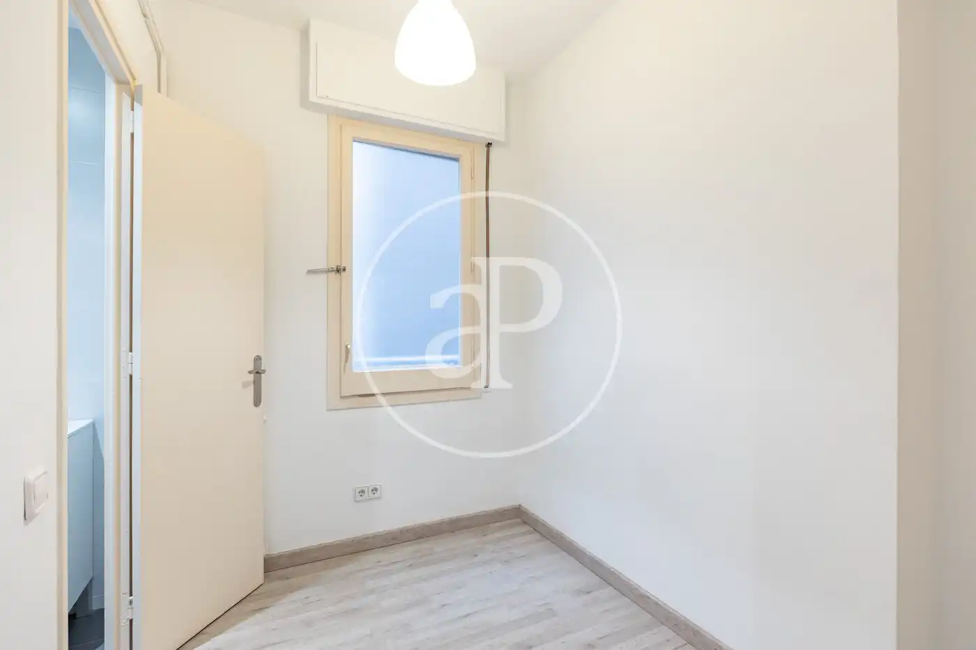 Habitación de Piso en venta en Barcelona con Aire acondicionado, Calefacción y Terraza
