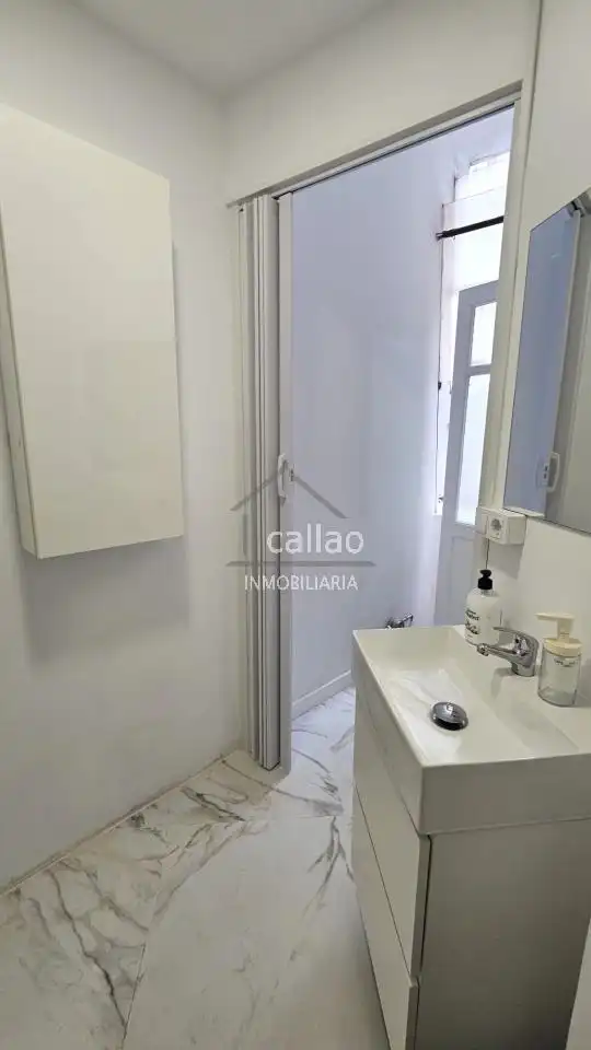 Flat for share in Ferrol  with Heating and Furnished