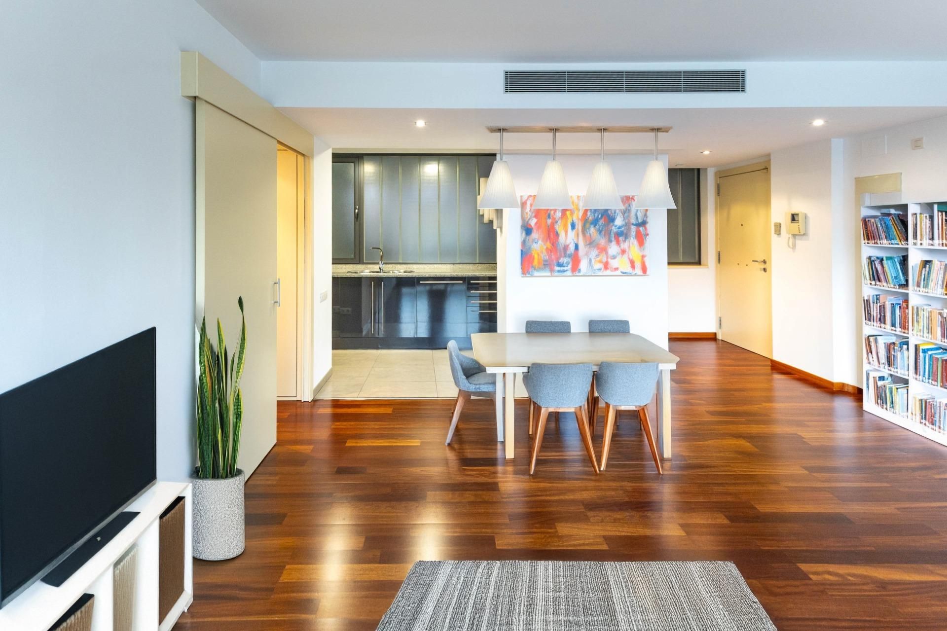 Dining room of Flat for sale in L'Hospitalet de Llobregat  with Air Conditioner, Heating and Parquet flooring