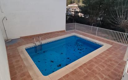 Swimming pool of Single-family semi-detached for sale in Alborache  with Air Conditioner, Heating and Terrace