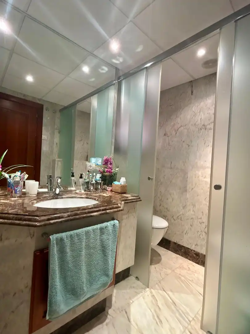 Baño de Apartamento en venta en Estepona con Aire acondicionado, Terraza y Piscina