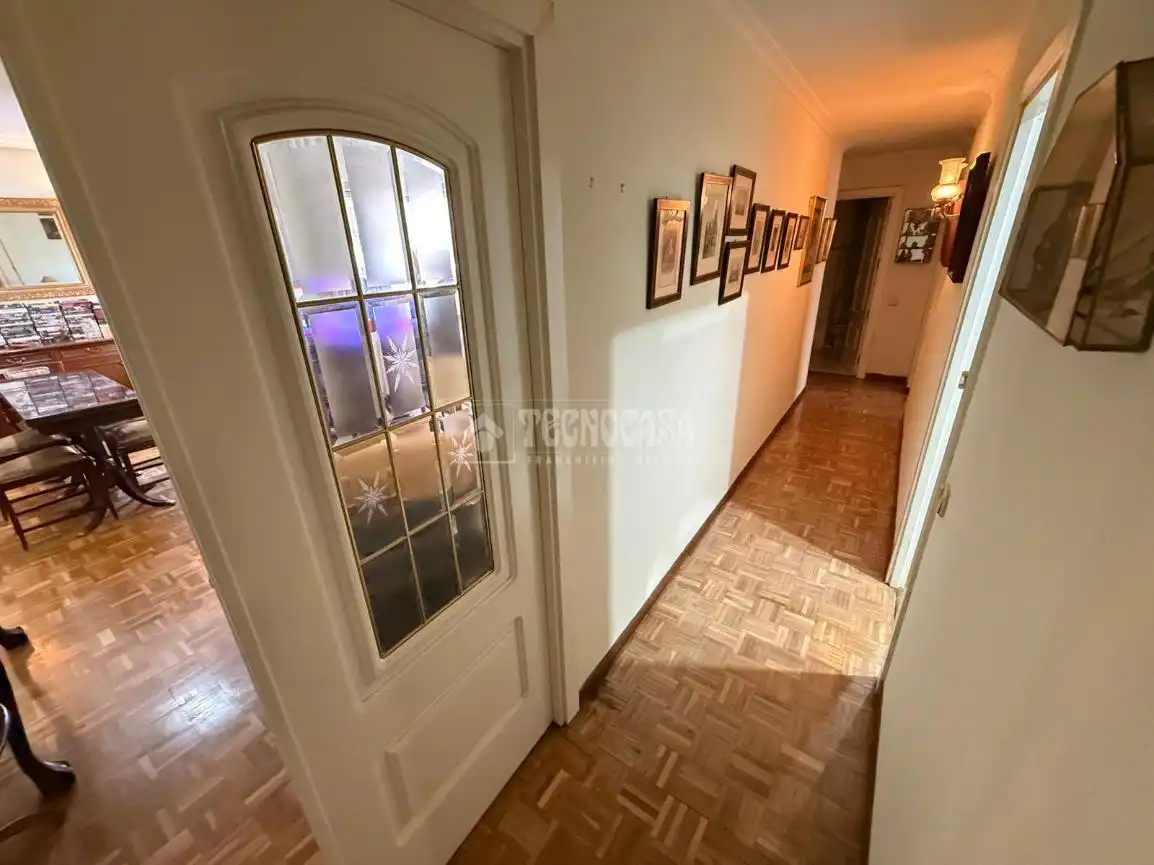 Piso en venta en Madrid con Calefacción y Terraza