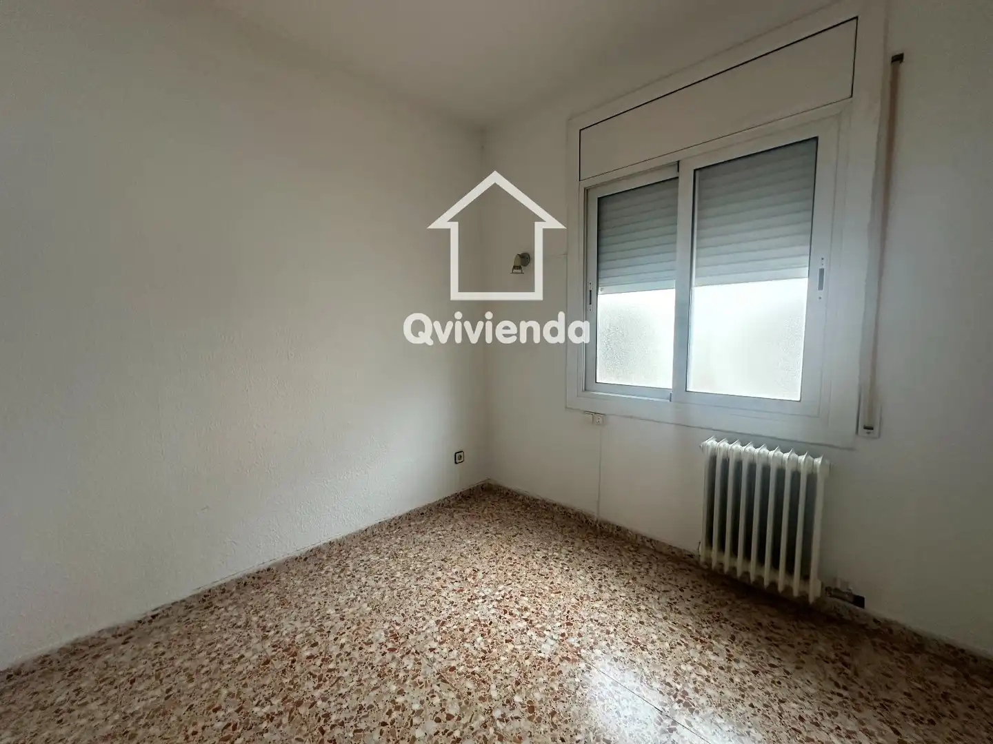 Sala de estar de Casa adosada en venta en Santa Perpètua de Mogoda con Trastero