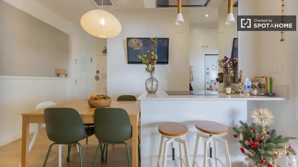 Kitchen of Flat for rent in Valencia  with Air Conditioner, Heating and Furnished