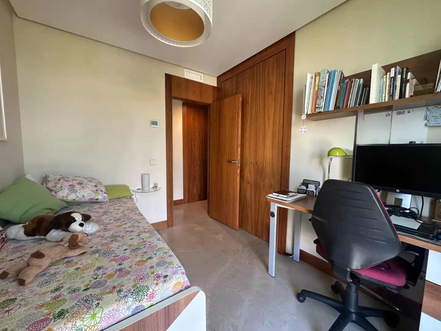 Bedroom of Flat for sale in Madrid  with Air Conditioner, Heating and Storage room