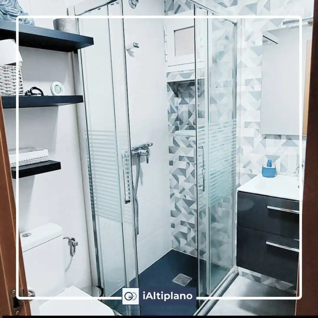 Baño de Piso en venta en Baza con Aire acondicionado, Calefacción y Terraza