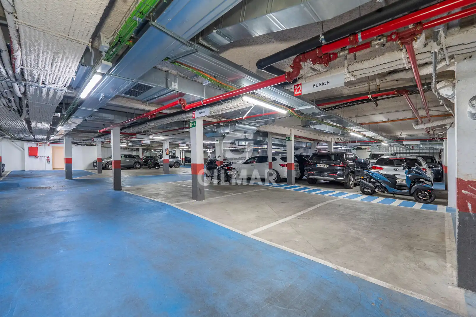 Parking of Office for sale in Madrid  with Heating