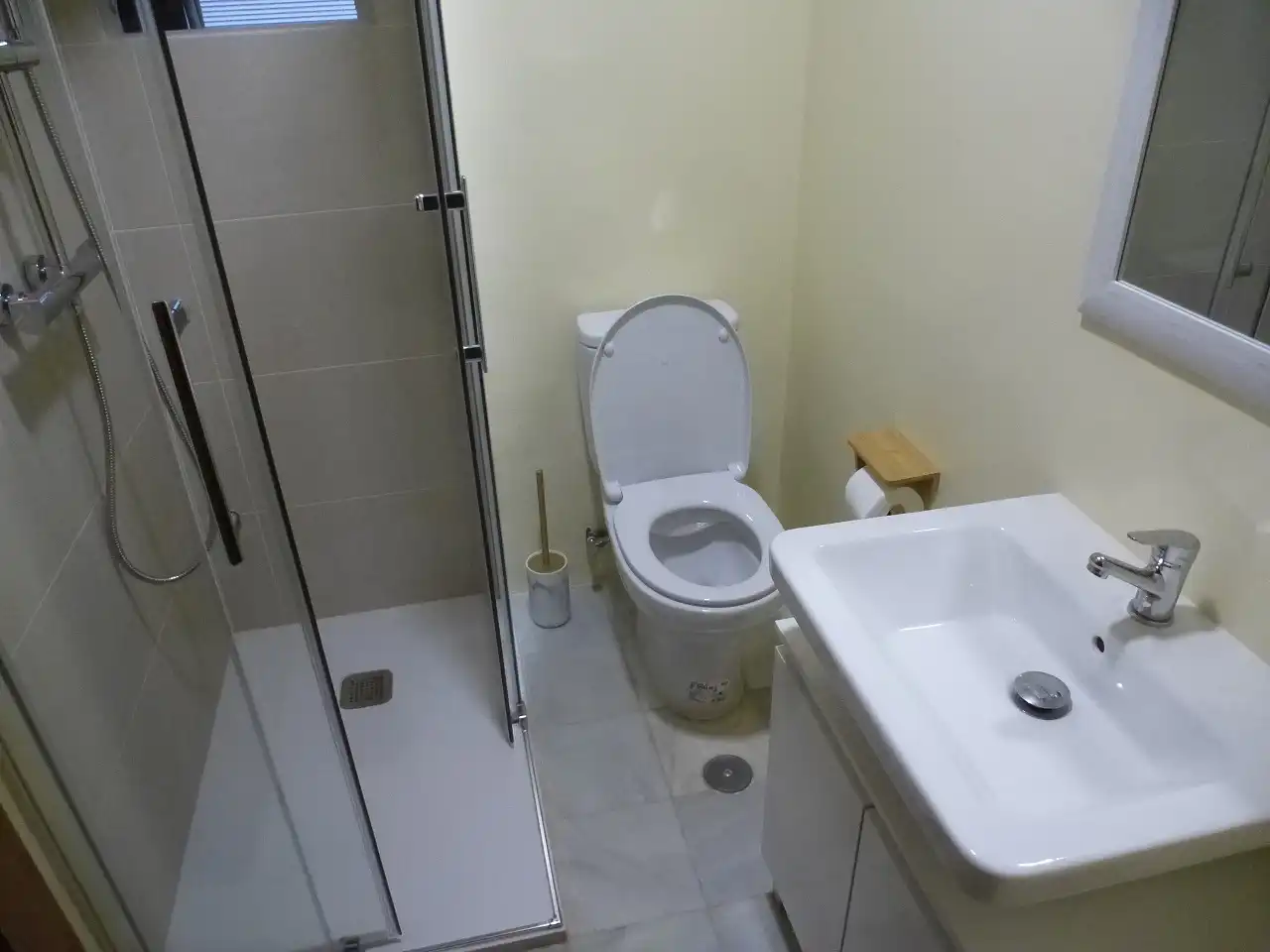 Baño de Piso para compartir en Talavera de la Reina con Aire acondicionado, Calefacción y Parquet