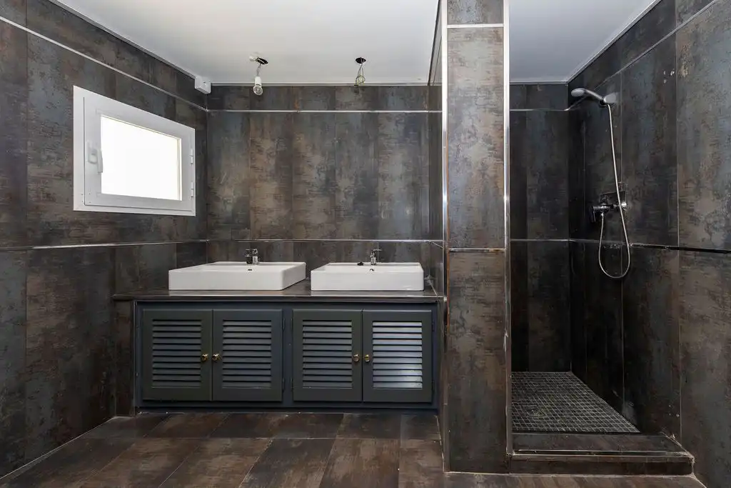 Baño de Casa o chalet en venta en Benahavís con Aire acondicionado, Calefacción y Jardín privado