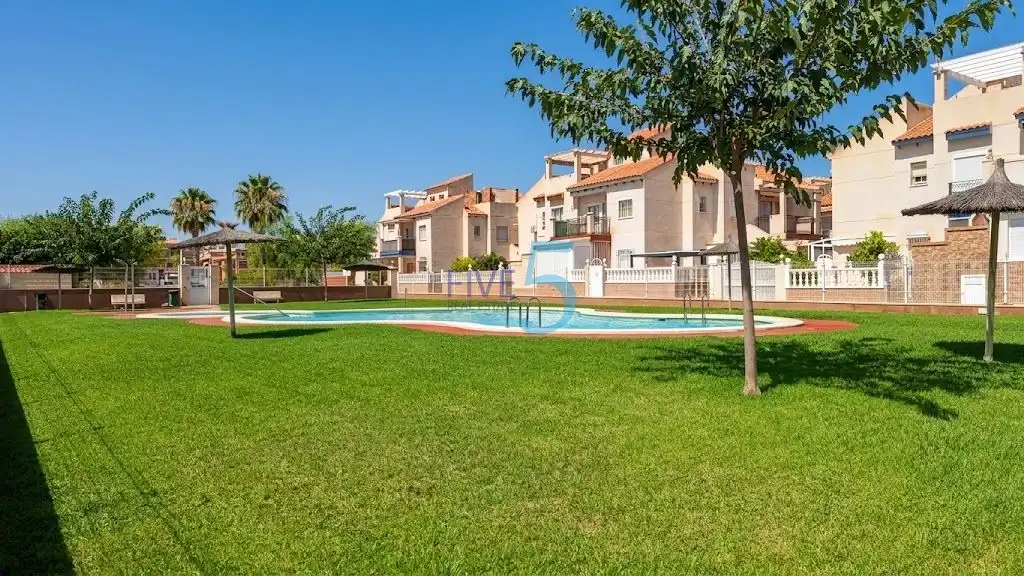 Pis amb terrassa en venda a Orihuela Costa