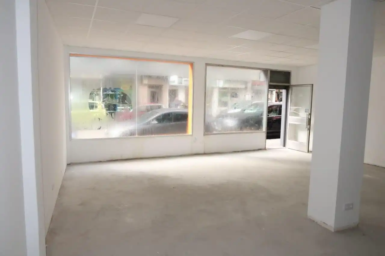 Gewerbefläche zur Miete in Agra Bragua, imagen 3