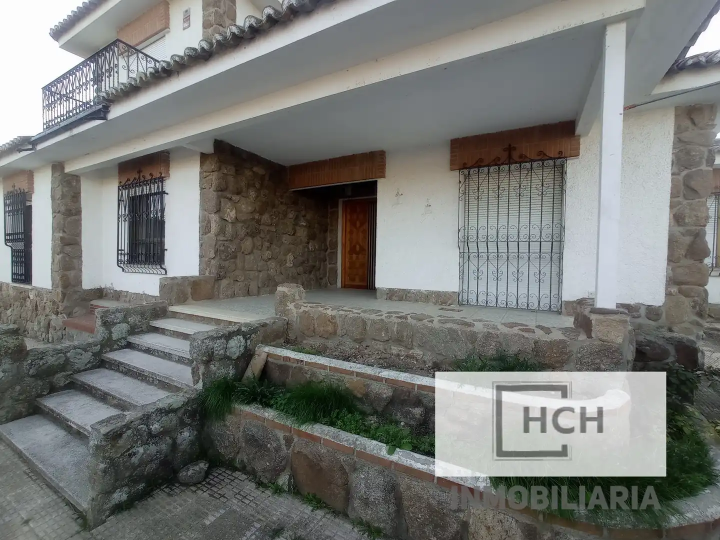 Vista exterior de Casa o chalet en venta en La Puebla de Montalbán con Calefacción, Jardín privado y Trastero