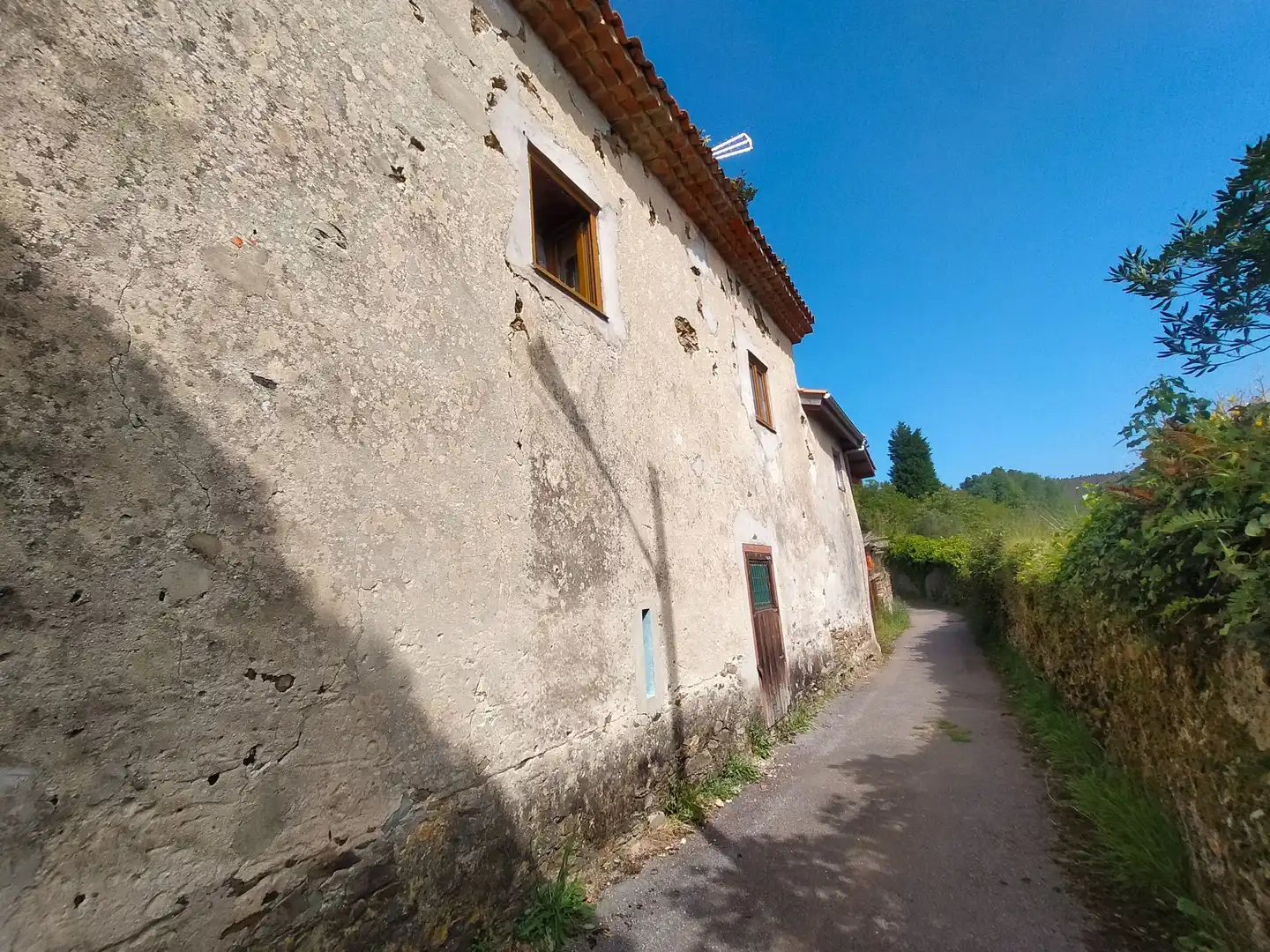 Vista exterior de Finca rústica en venda en Cudillero amb Jardí privat, Terrassa i Traster