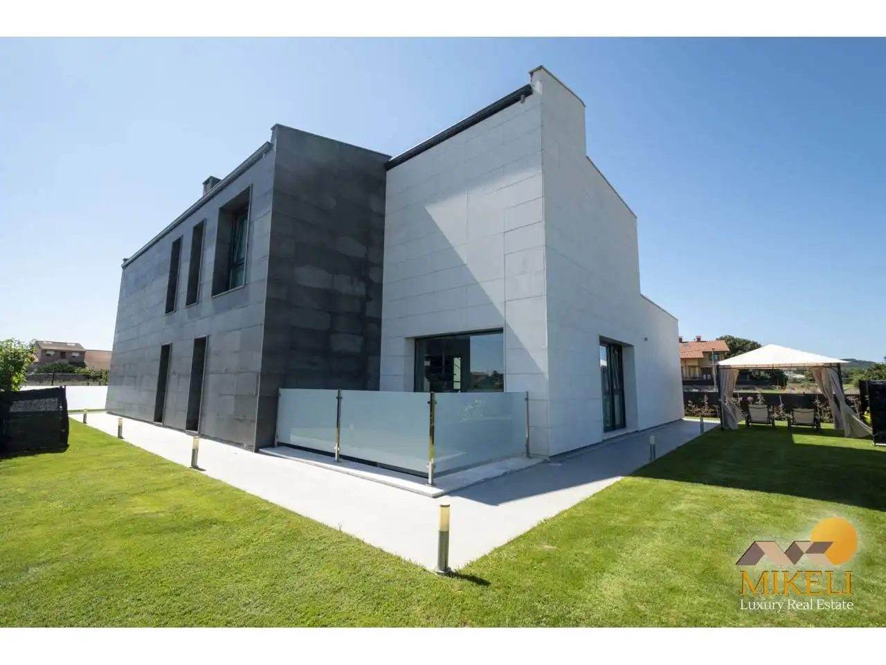 Vista exterior de Casa o chalet en venta en Santa Cruz de Bezana con Calefacción, Jardín privado y Terraza