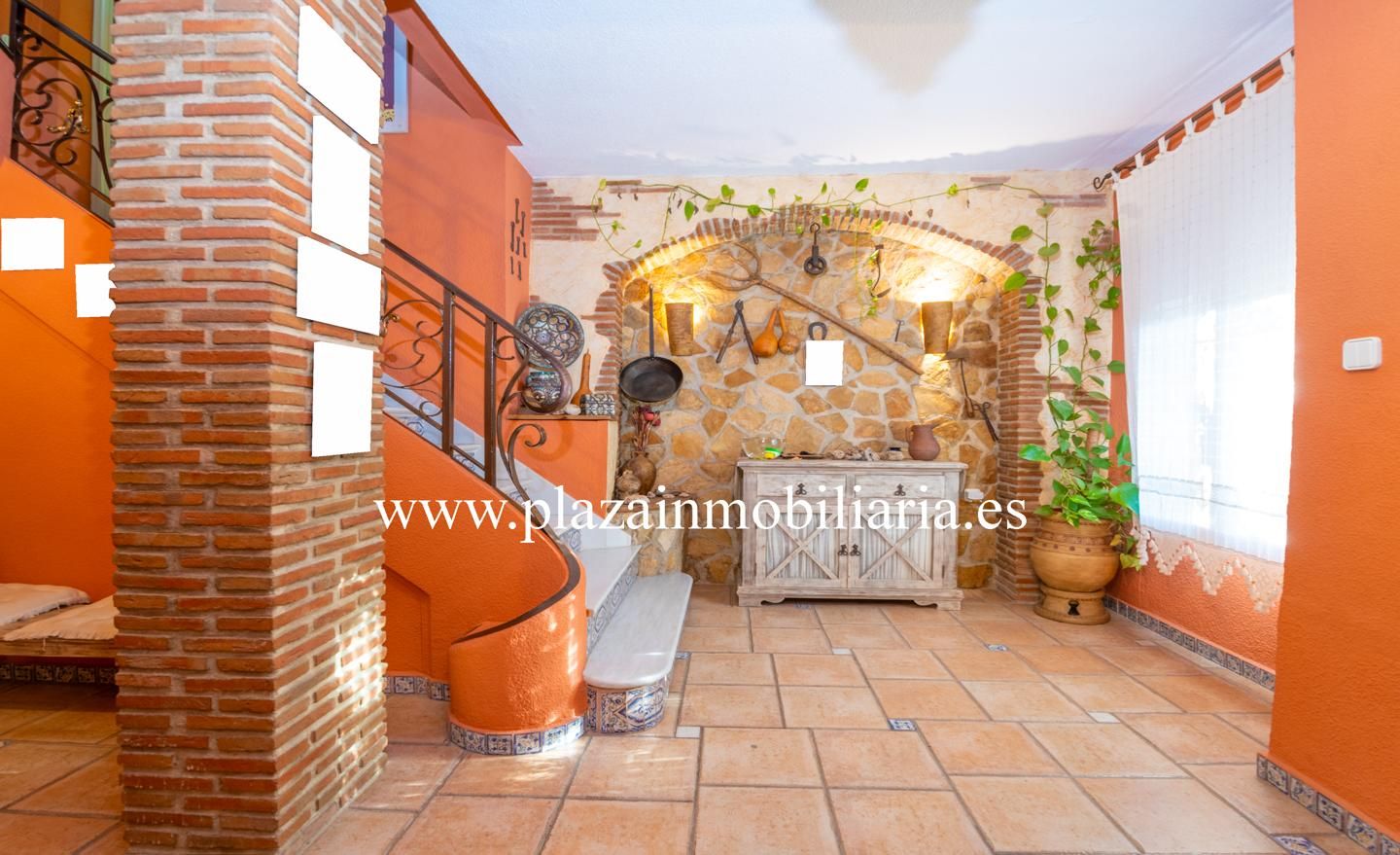 House or chalet for sale in Lucena  with Air Conditioner, Terrace and Storage room