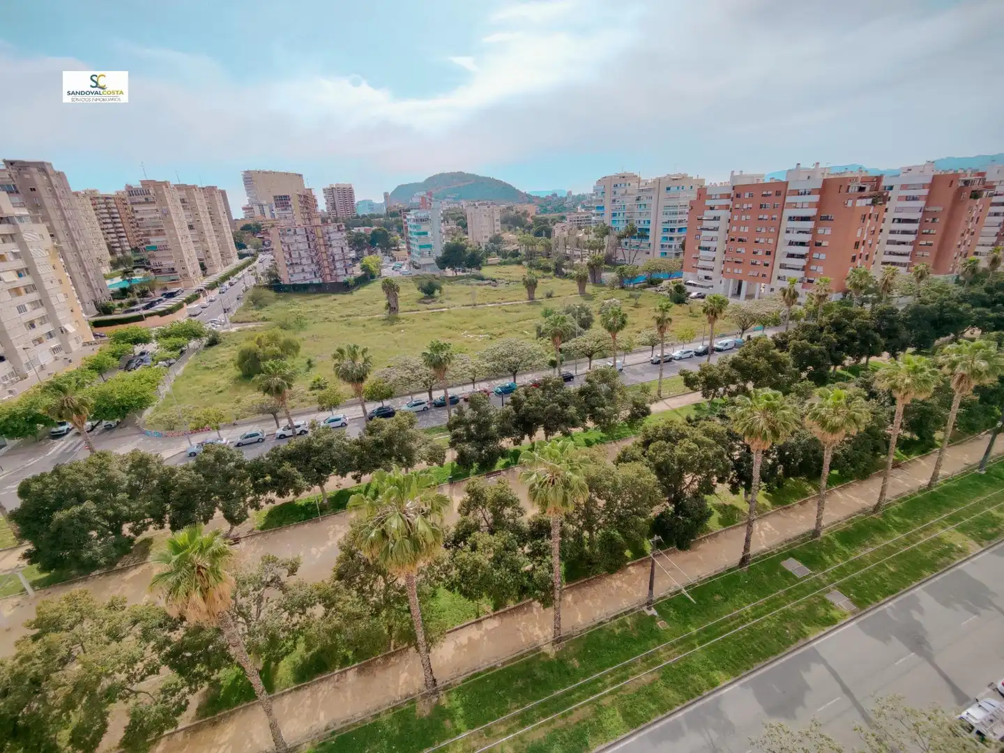 Vista exterior de Àtic de lloguer en Alicante / Alacant amb Piscina comunitària