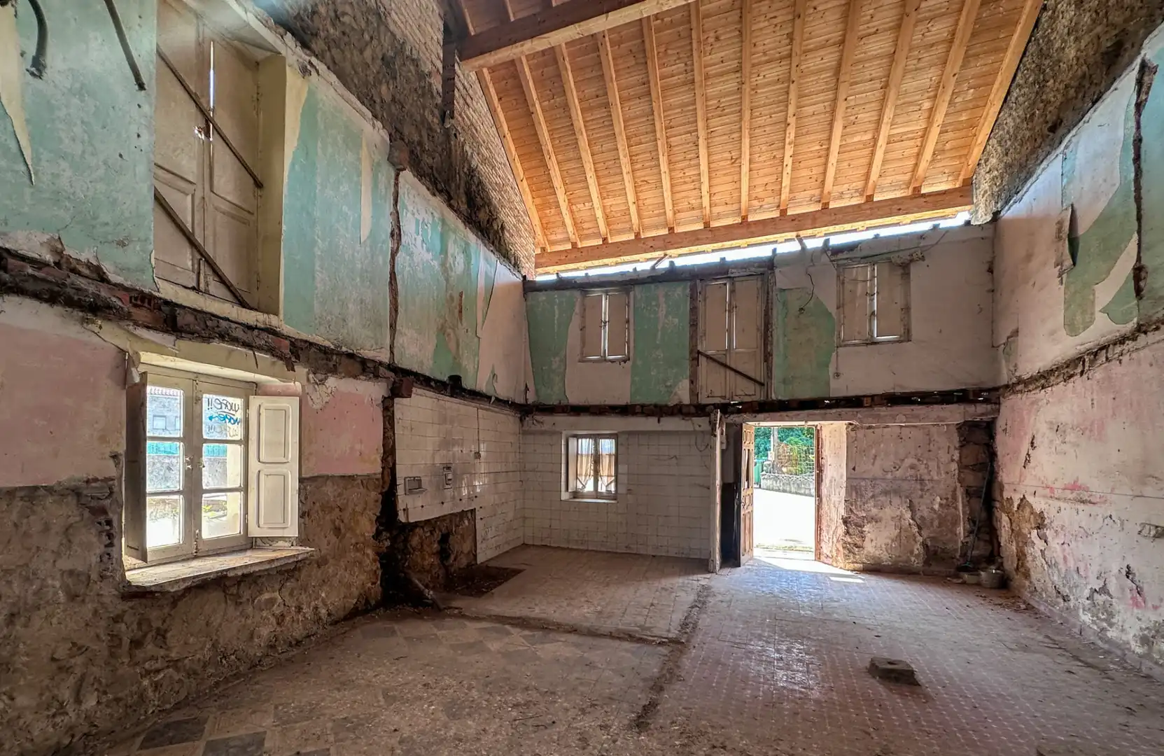 Casa adosada en venda en Castañeda amb Jardí privat