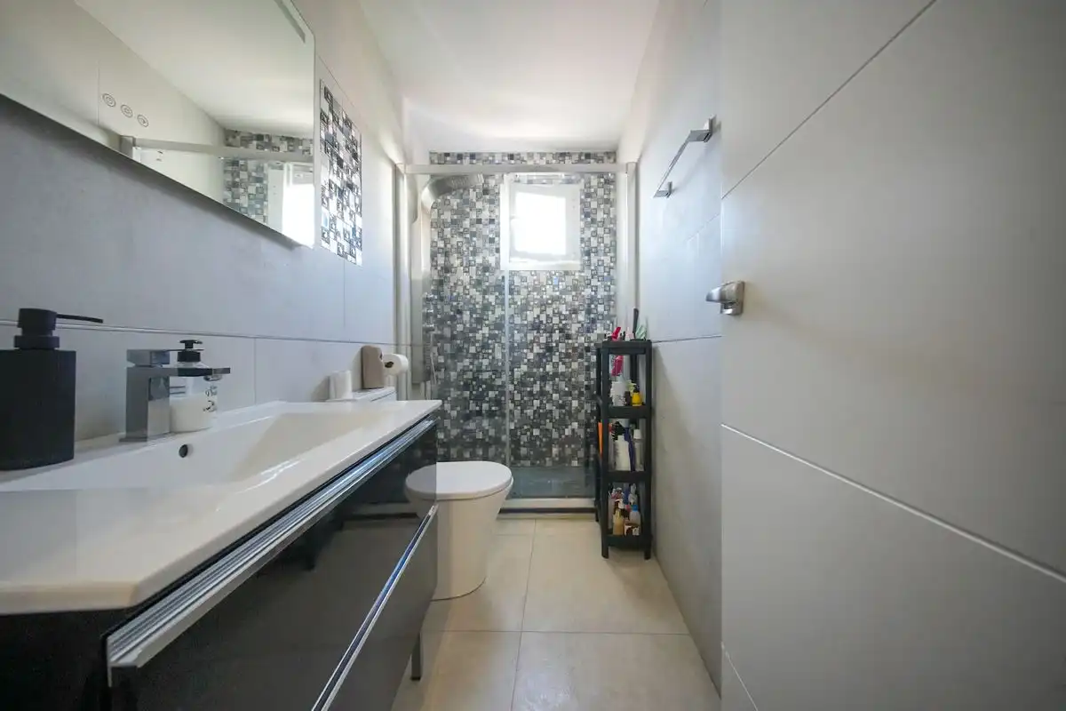 Baño de Piso en venta en Madrid con Aire acondicionado y Calefacción