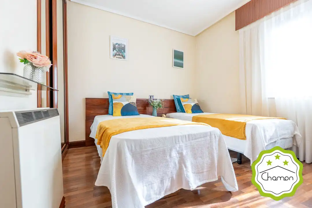 Habitación de Piso en venta en Bilbao  con Calefacción, Jardín privado y Amueblado