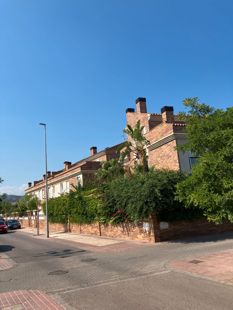 Vista exterior de Casa o xalet en venda en Castellón de la Plana / Castelló de la Plana amb Aire condicionat, Calefacció i Jardí privat