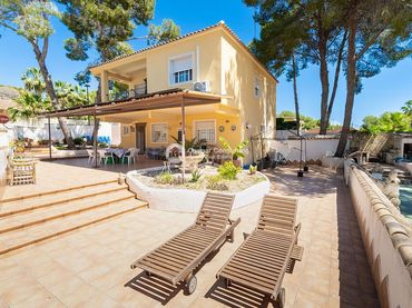 Chalet con balcón en venta en N/A