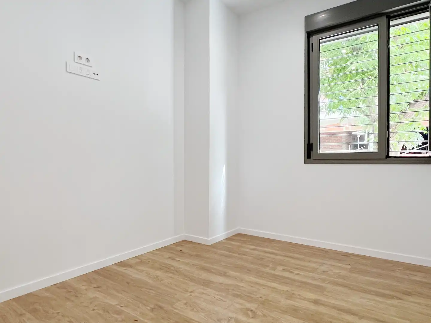 Wohnung zur Miete in Valencia mit Klimaanlage, Heizung und Privatgarten