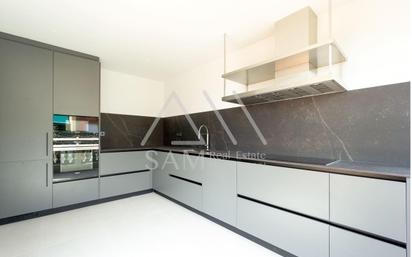 Kitchen of Attic for sale in  Barcelona Capital  with Air Conditioner, Heating and Terrace