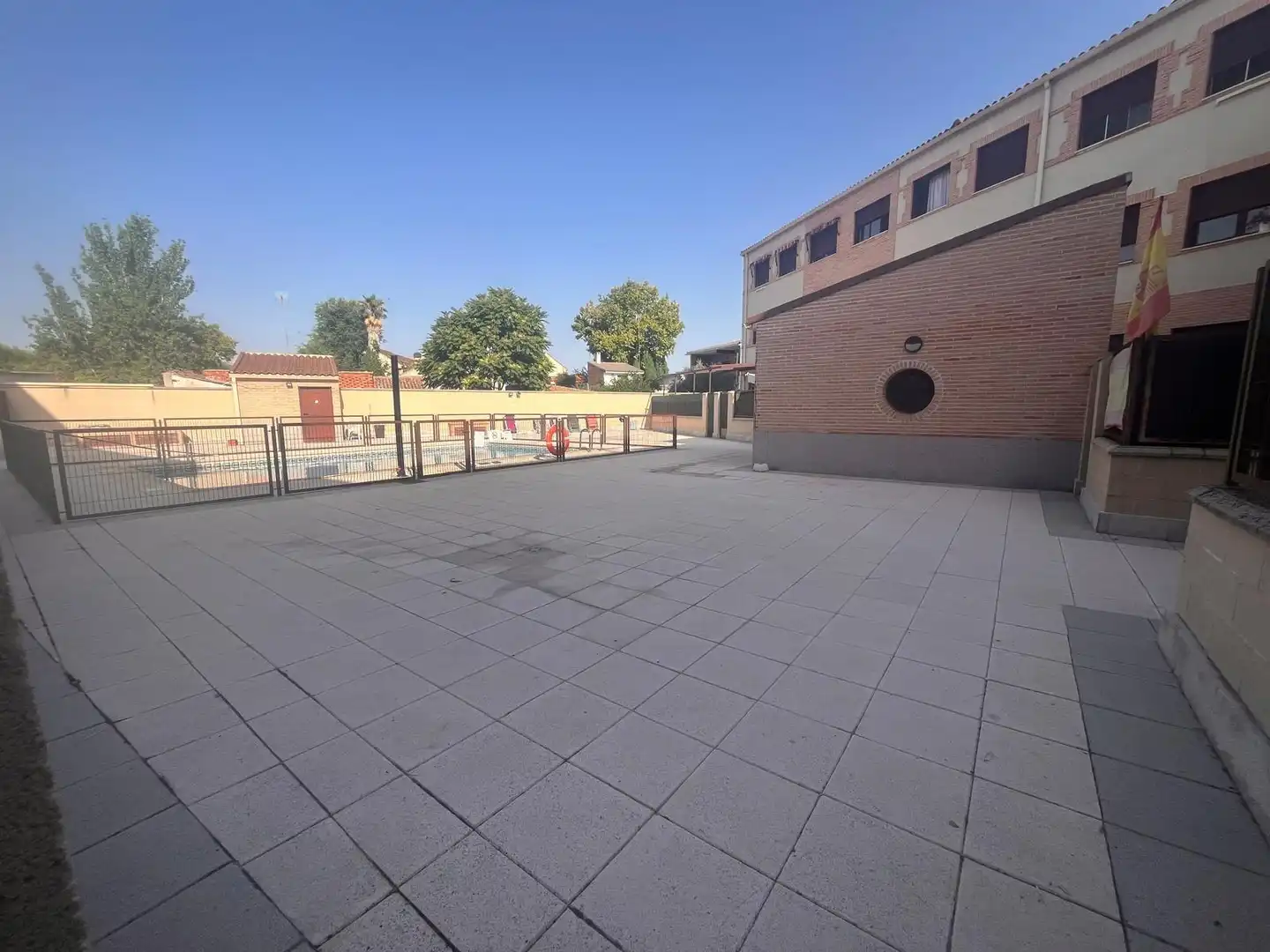 Terrasse von Wohnungen zum Verkauf in Camarena mit Gemeinschaftspool