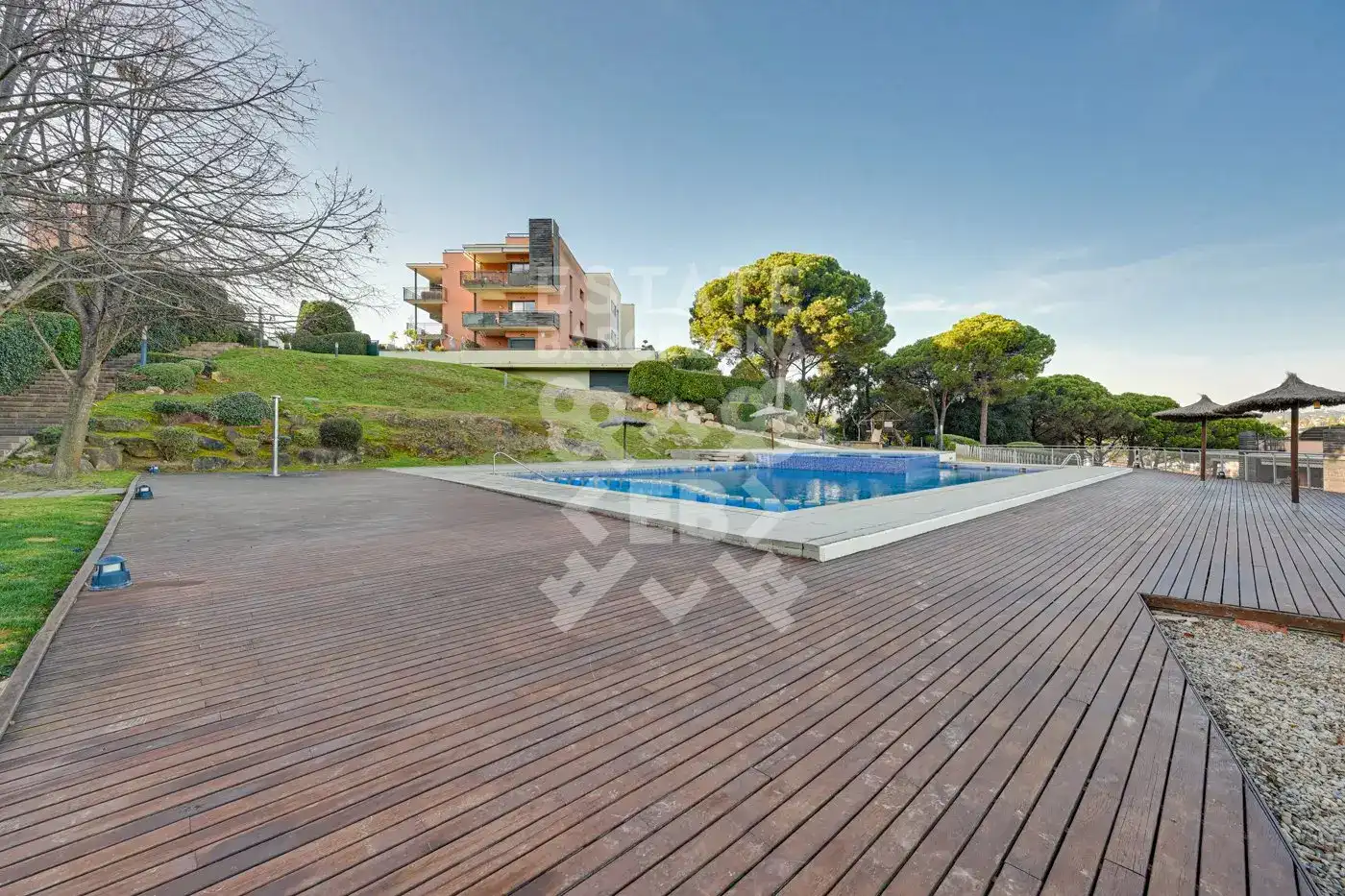 Garten von Wohnung zum Verkauf in Lloret de Mar mit Klimaanlage, Heizung und Privatgarten
