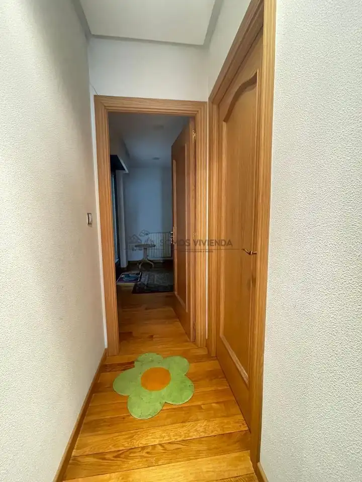Piso en venta en Ourense Capital  con Calefacción y Terraza