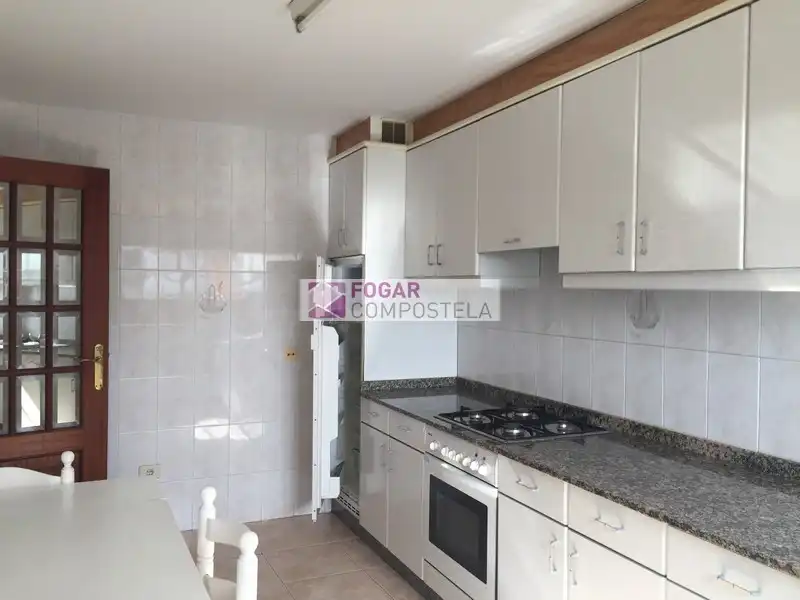Kitchen of Flat for rent in Santiago de Compostela   with Furnished