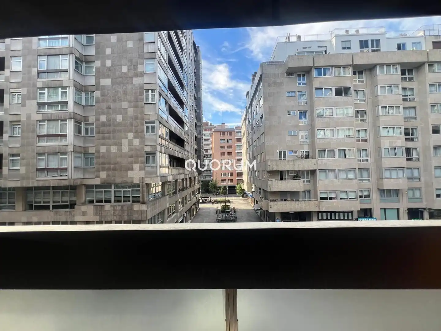 Vista exterior de Pis de lloguer en Bilbao  amb Calefacció i Moblat