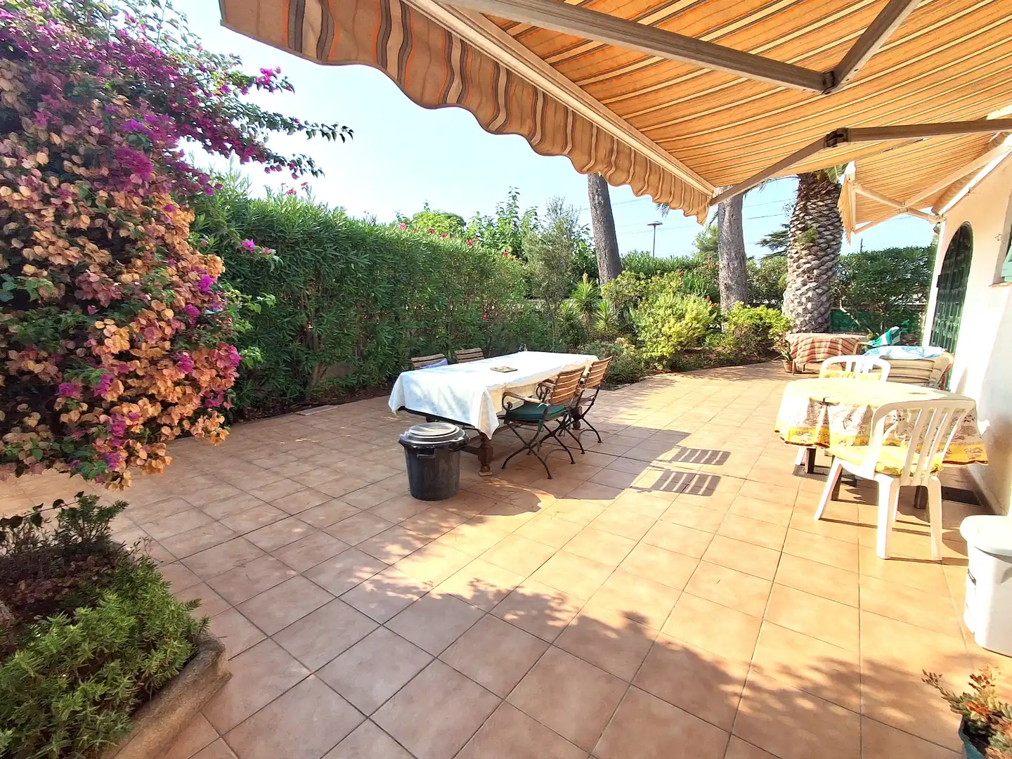Terrassa de Casa o xalet en venda en Mont-roig del Camp amb Aire condicionat, Jardí privat i Terrassa