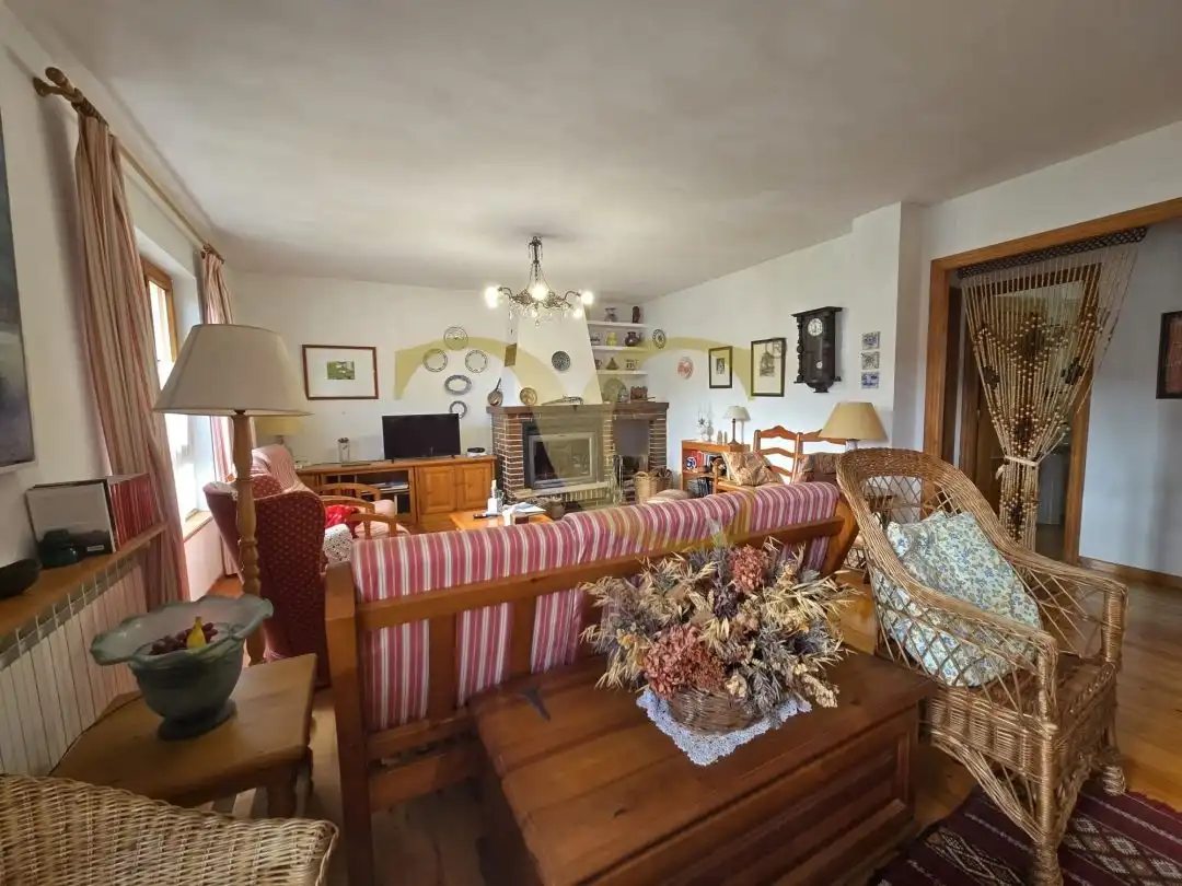 Sala de estar de Casa o chalet en venta en Llanes con Calefacción, Jardín privado y Terraza