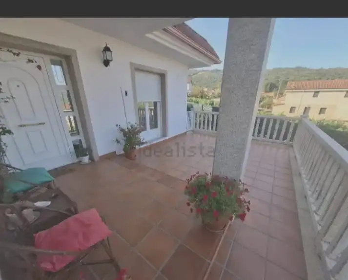 Terrassa de Casa o xalet en venda en Ourense Capital  amb Calefacció, Jardí privat i Parquet