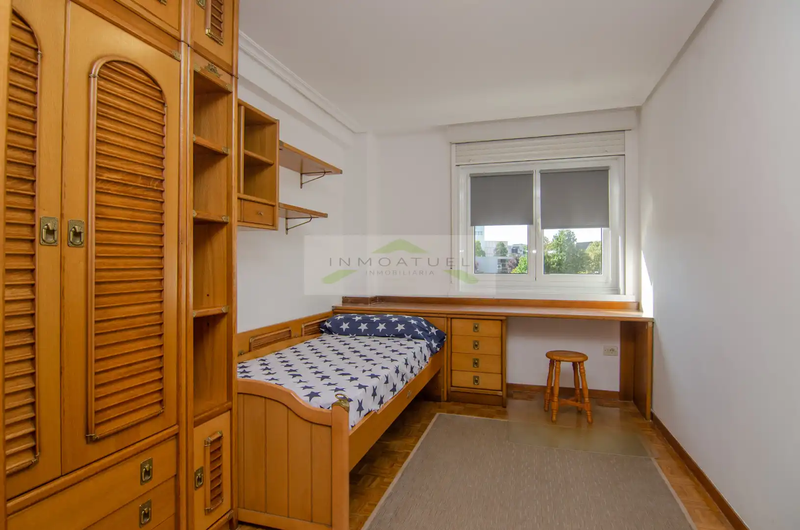 Schlafzimmer von Wohnung zur Miete in A Coruña Capital  mit Parkett, Möbliert und Ofen