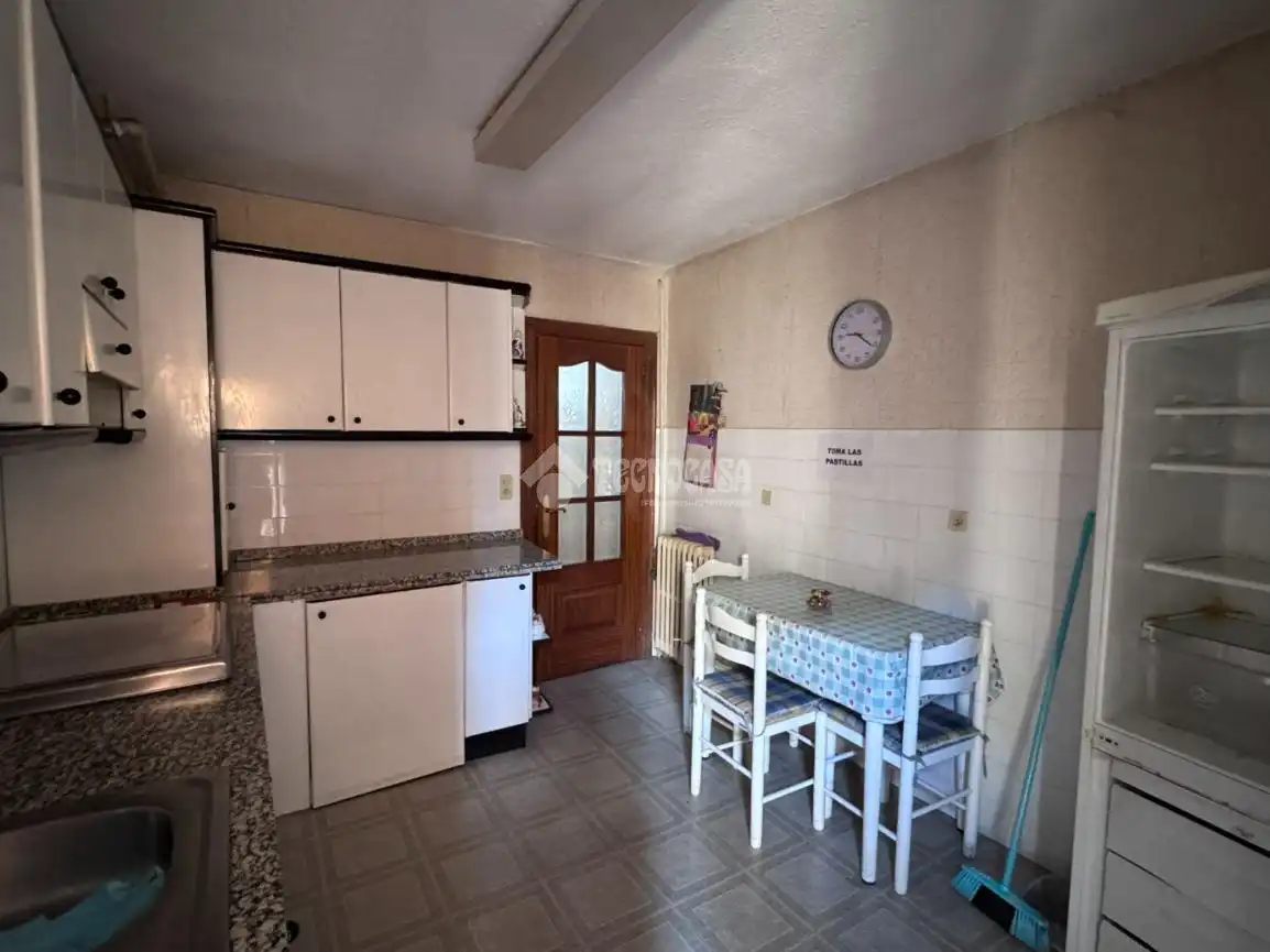 Cocina de Edificio en venta en León Capital 