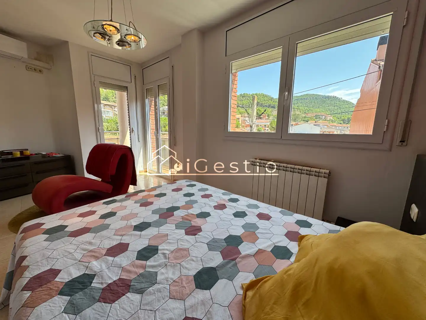 Habitación de Casa adosada en venta en Castellbell i el Vilar con Aire acondicionado, Calefacción y Jardín privado