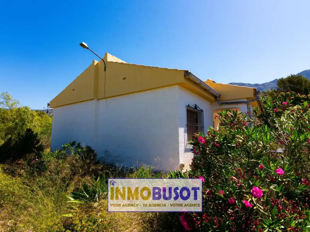 Vista exterior de Casa o xalet en venda en Busot