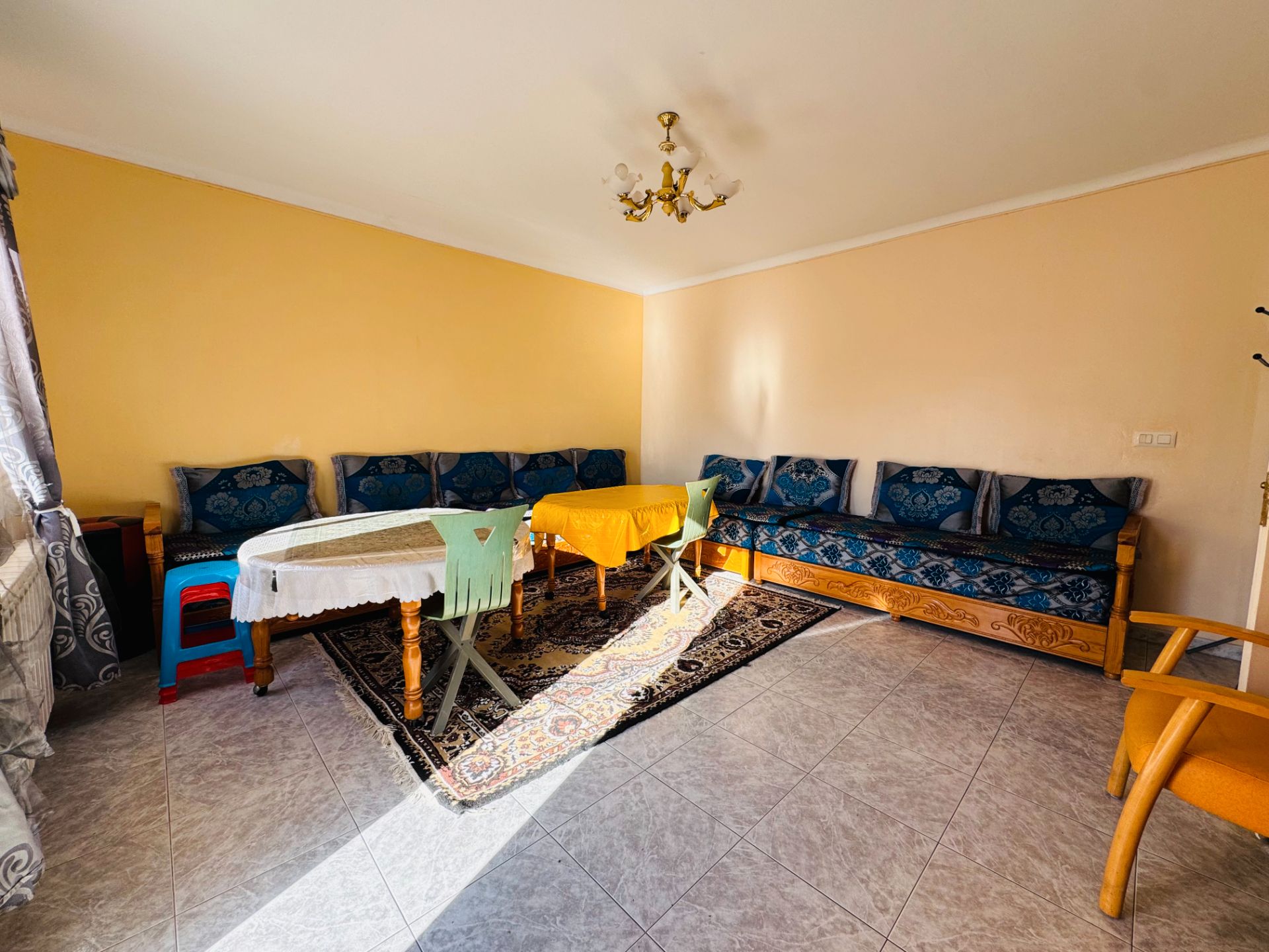 Sala de estar de Piso en venta en Figueres con Calefacción y Terraza