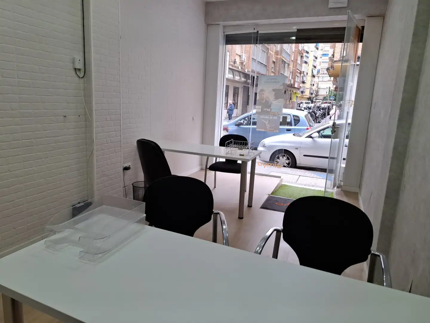 Local de alquiler en Calle Alfambra, La Unión - Cruz de Humilladero - Los Tilos