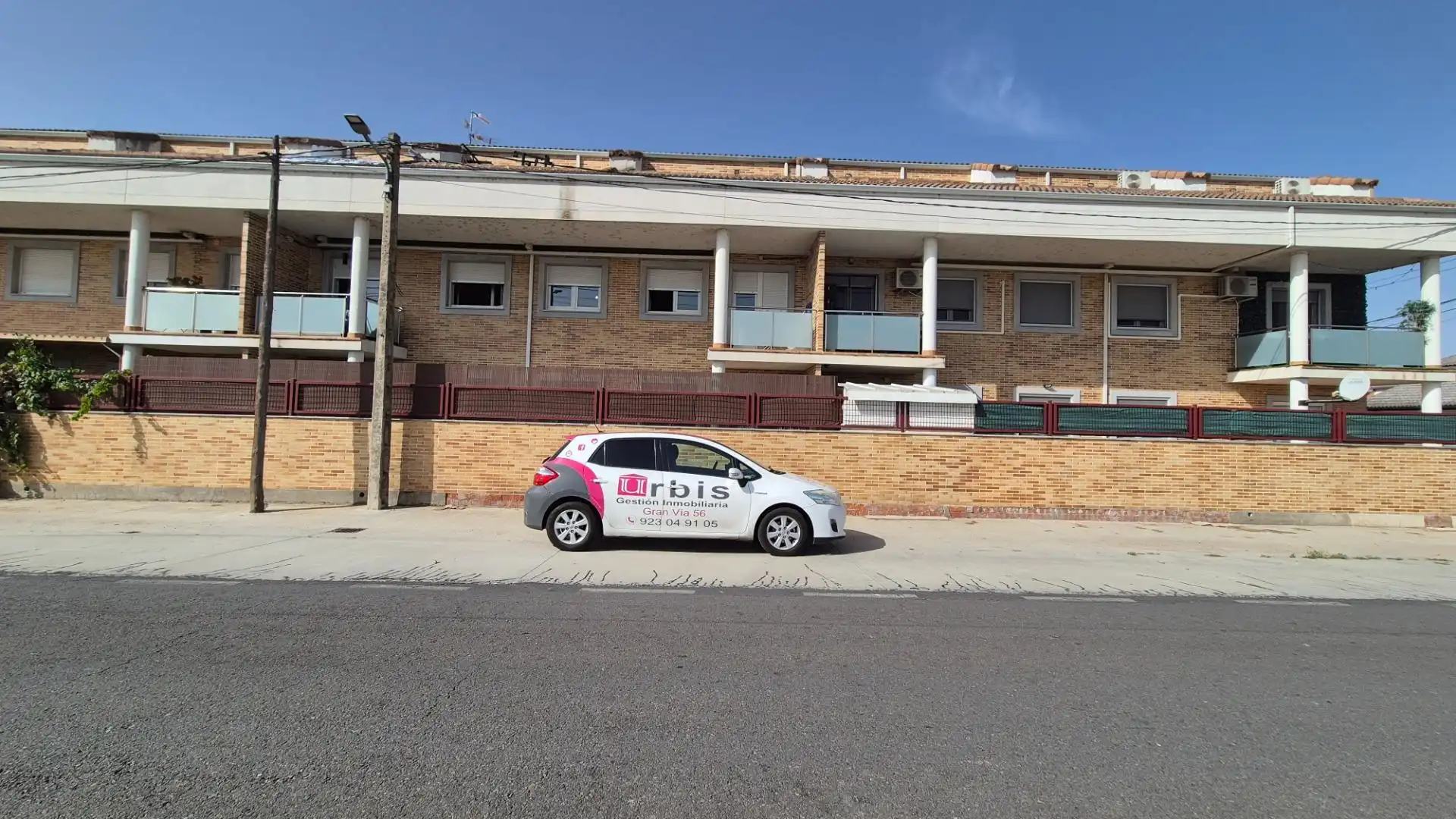 Vista exterior de Planta baixa en venda en Encinas de Abajo amb Calefacció