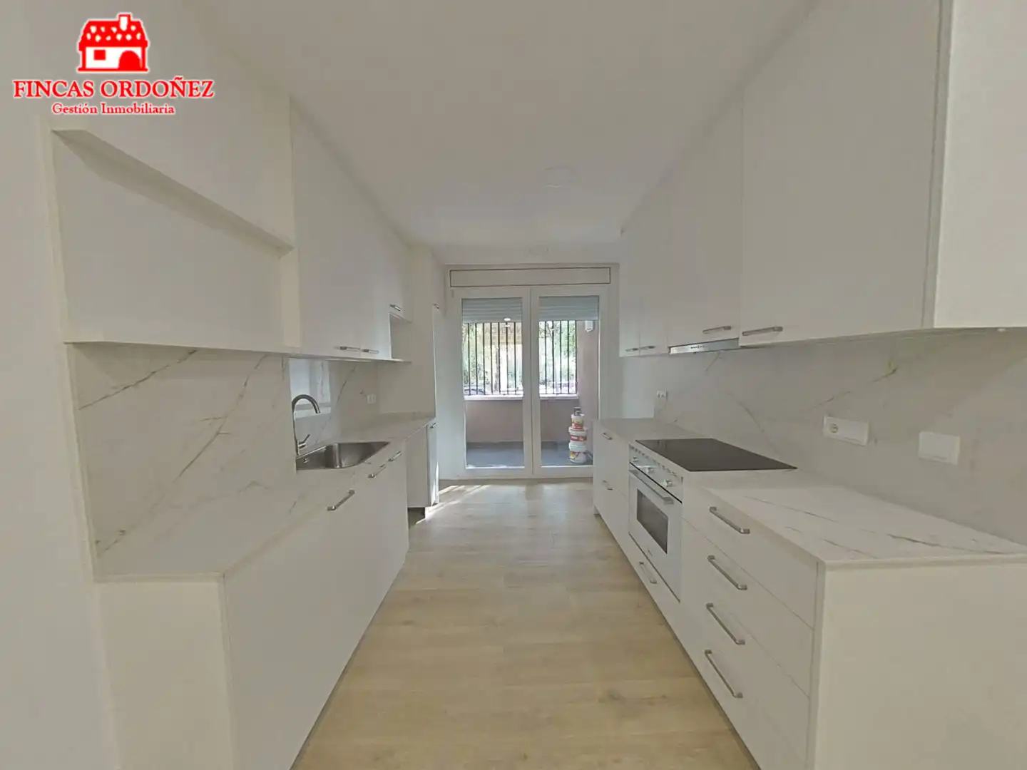 Küche von Wohnung zum Verkauf in Sant Andreu de la Barca mit Klimaanlage, Heizung und Balkon