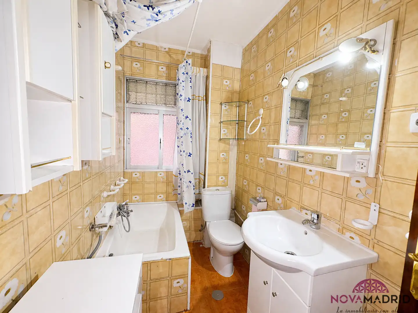 Baño de Piso en venta en San Fernando de Henares con Aire acondicionado y Terraza
