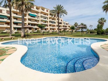 Flat with balcony to rent in Las Marinas / Les Marines