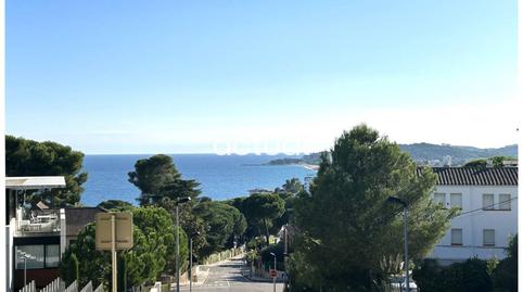 Foto 4 de Apartament en venda a Calle Carrer Roura, Los Pinos - Politur, Girona