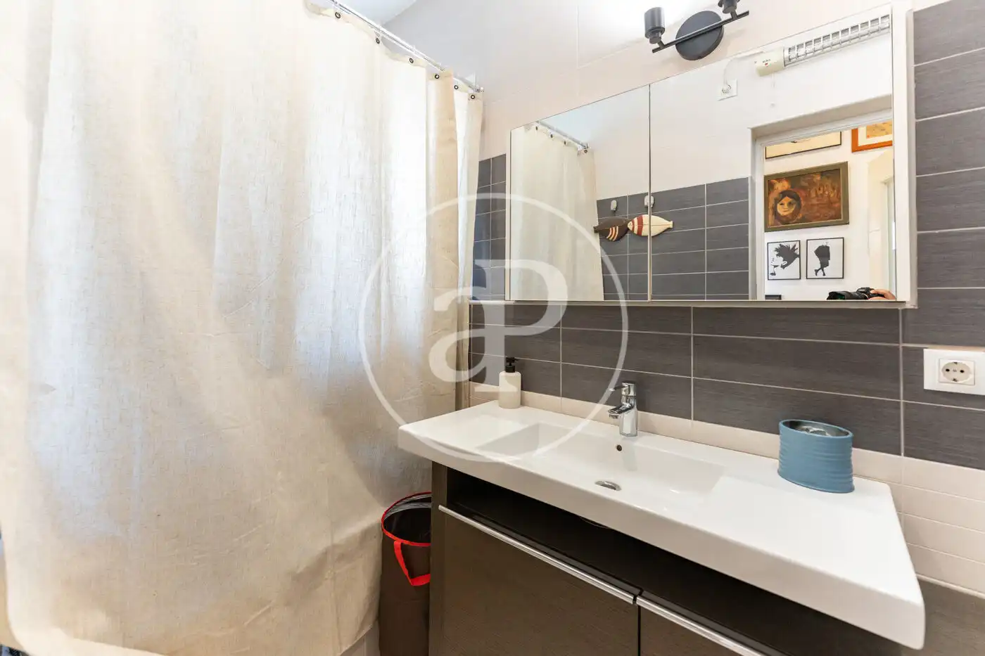 Badezimmer von Wohnung zur Miete in  Palma de Mallorca mit Klimaanlage, Heizung und Möbliert