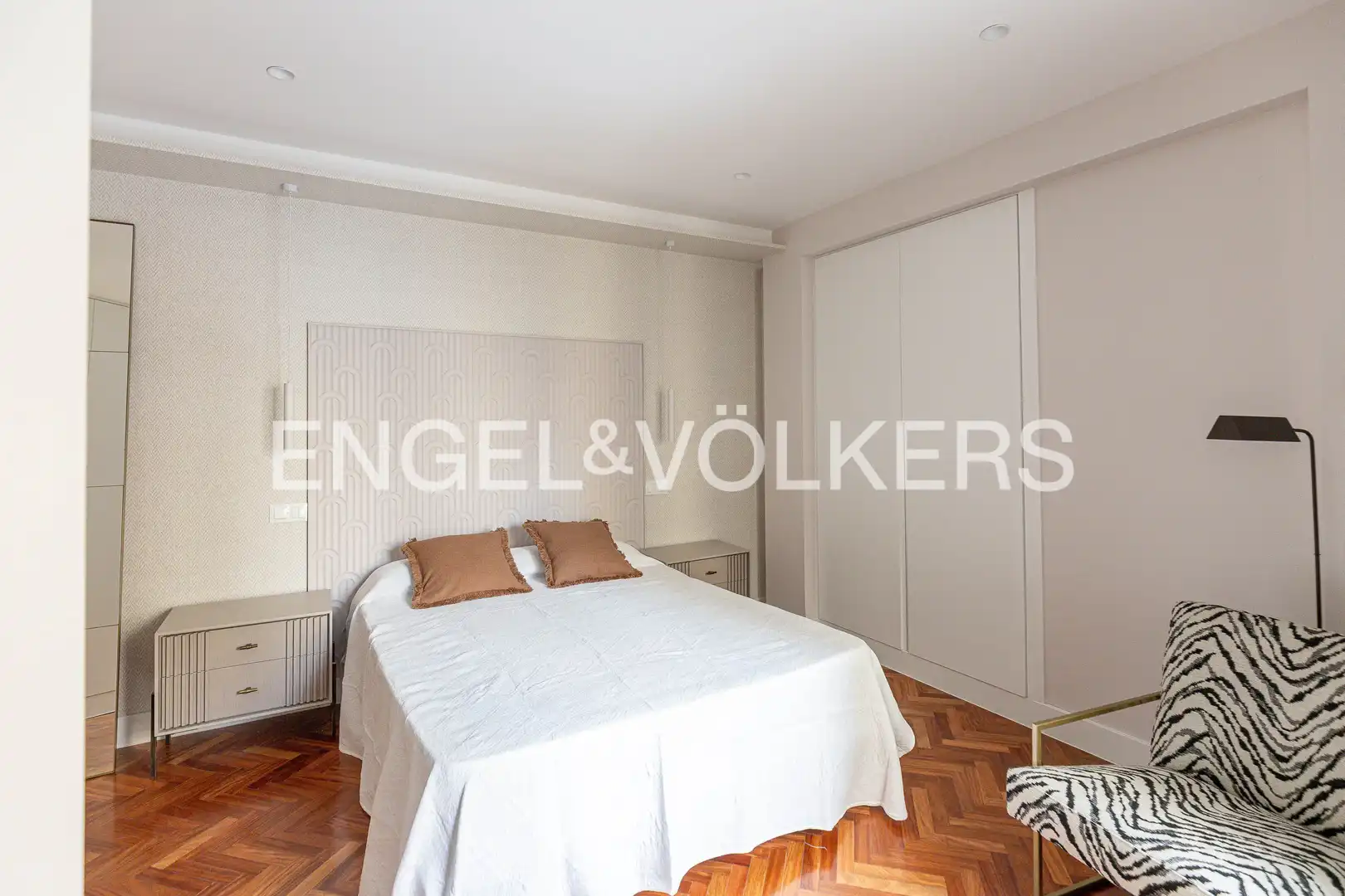 Schlafzimmer von Wohnung zum Verkauf in Madrid mit Klimaanlage, Heizung und Parkett