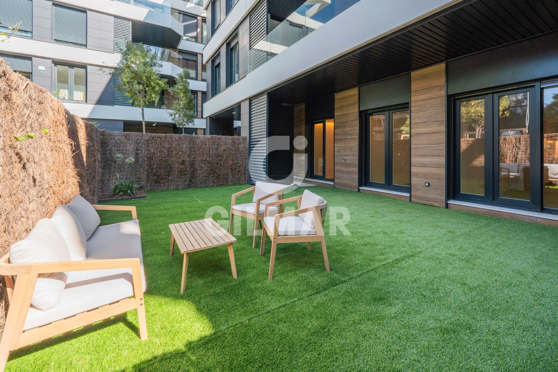Terraza de Piso en venta en  Madrid Capital con Aire acondicionado, Calefacción y Jardín privado